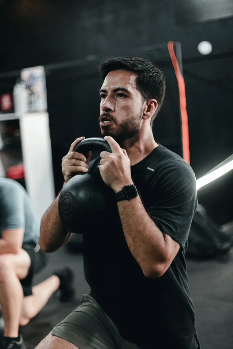 Entrenamiento de fuerza con pesa rusa en BFC